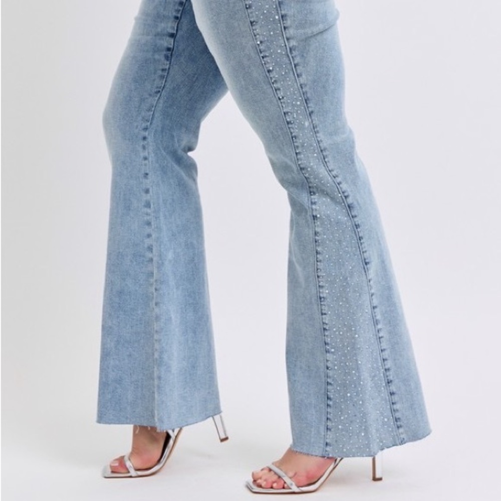 Judy Blue Full Size Mid Rise Rhinestone Side Panel Detail Flare Jeans Plus Size - Picture 14 of 15
